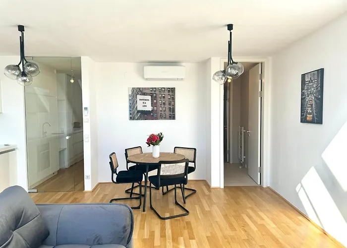 Residential Elegance: Yourvienna Classic In Center *