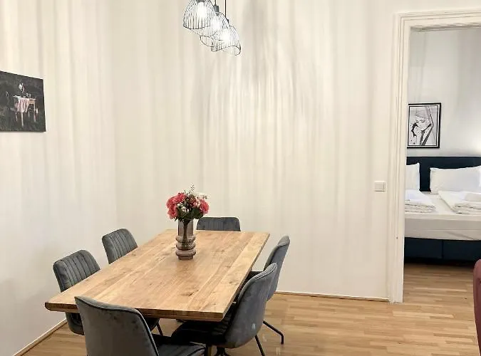 Residential Elegance: Yourvienna Classic In Center * Vídeň